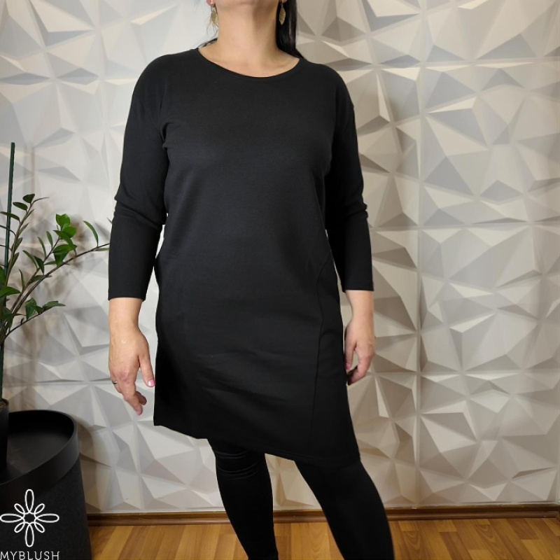 Lara musta cover.jpg